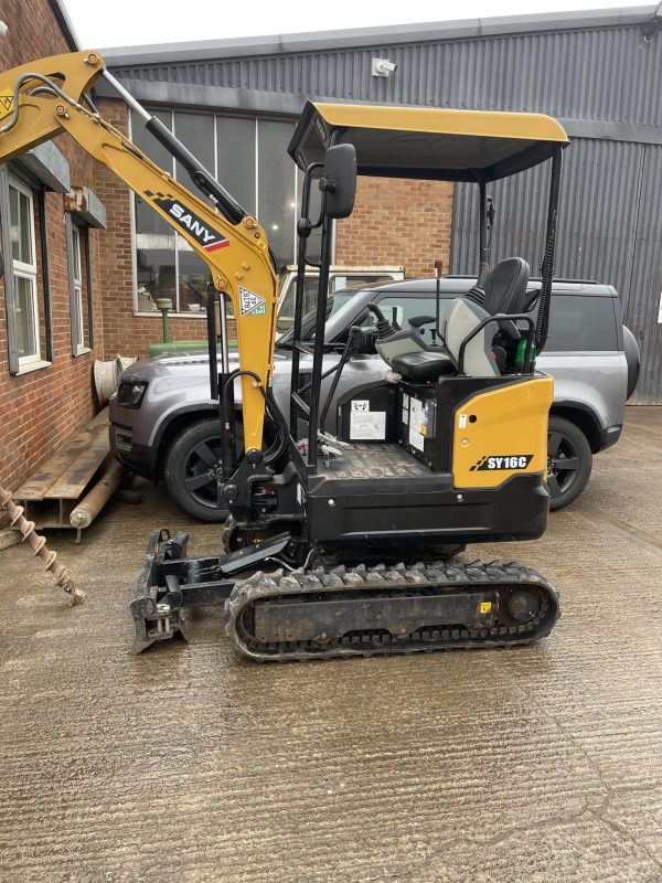 SANY SY16C Excavator 1.8T 377 hours worked. £13,000 plus VAT