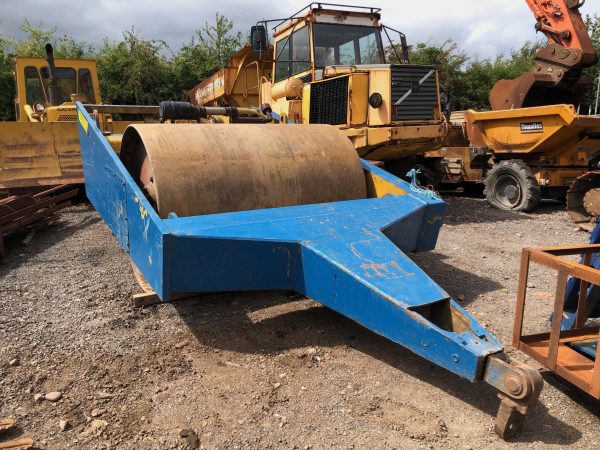 Stothert & Pitt 82T Towed Flat Roller - £10,000